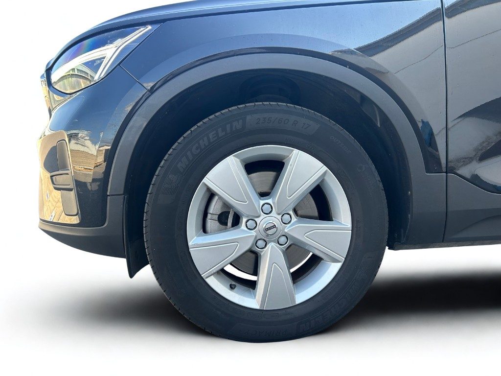 VOLVO XC40 B3 automatico Essential - Grid Foto 9