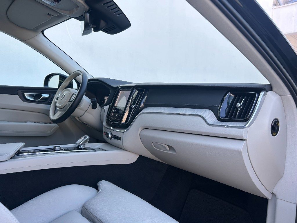 VOLVO XC60 B4 (d) automatico Inscription - Foto 4