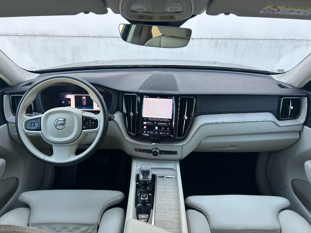 VOLVO XC60 B4 (d) automatico Inscription - Foto 5
