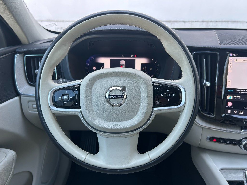VOLVO XC60 B4 (d) automatico Inscription - Grid Foto 10