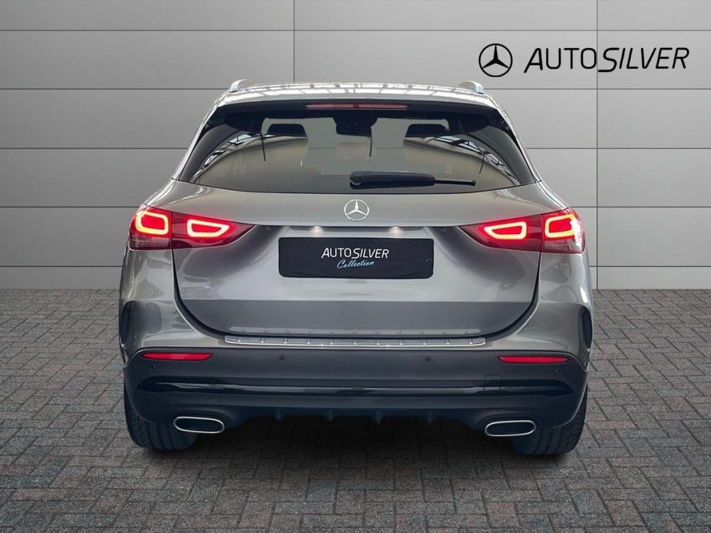 MERCEDES-BENZ GLA 200 d 4matic Premium - 4