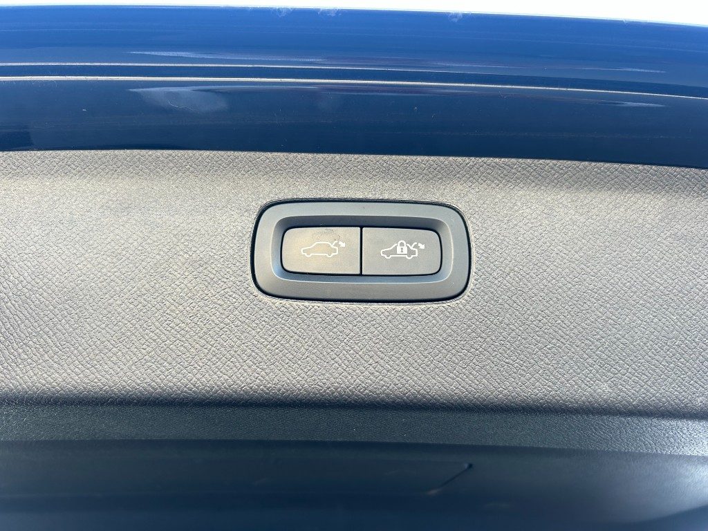 VOLVO XC90 B5 (d) AWD automatico 7 posti Momentum Pro - Grid Foto 15