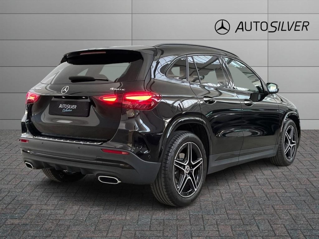 MERCEDES-BENZ GLA 200 d 4matic AMG Line Advanced Plus - 2
