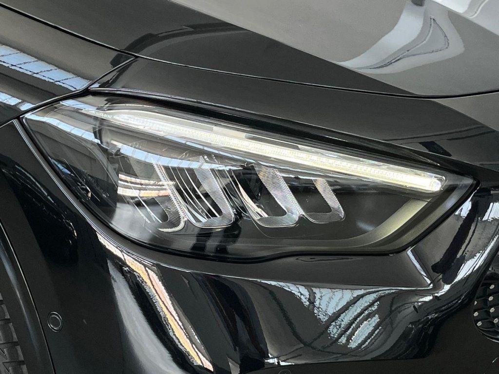 MERCEDES-BENZ GLA 200 d 4matic AMG Line Advanced Plus - 17