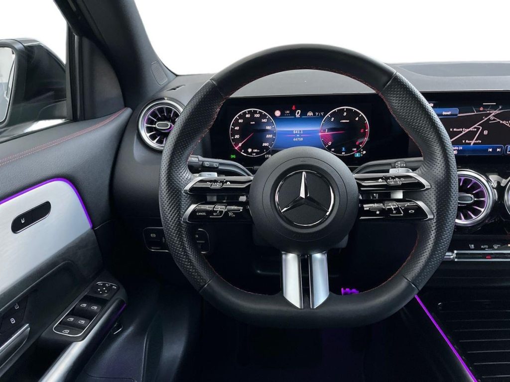 MERCEDES-BENZ GLA 200 d 4matic AMG Line Advanced Plus - 11