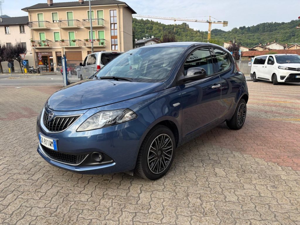 LANCIA Ypsilon 1.2 69 CV GPL Gold UNIPROPRIETARIO 5 POSTI - 3