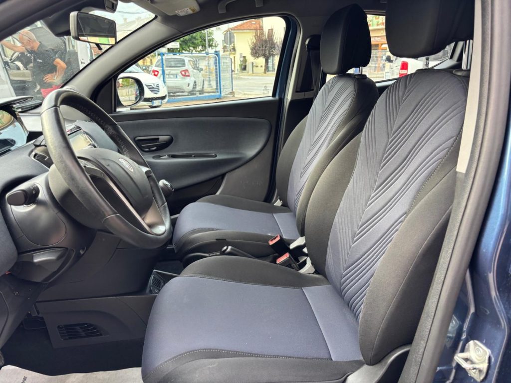 LANCIA Ypsilon 1.2 69 CV GPL Gold UNIPROPRIETARIO 5 POSTI - 10