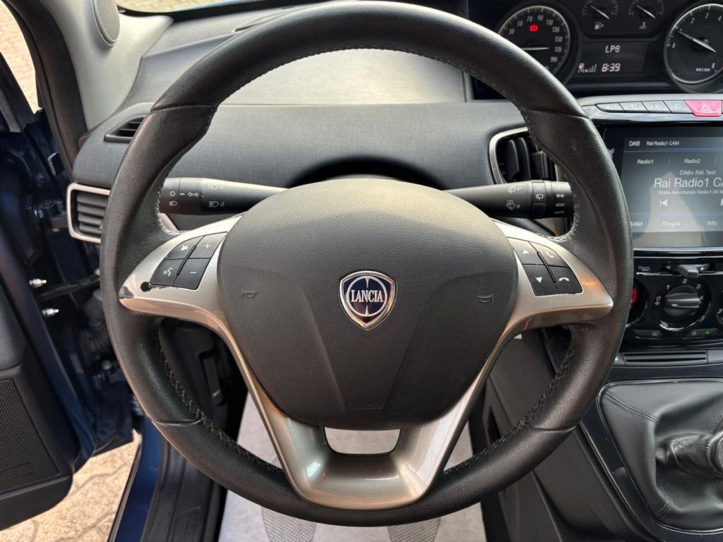LANCIA Ypsilon 1.2 69 CV GPL Gold UNIPROPRIETARIO 5 POSTI - 13