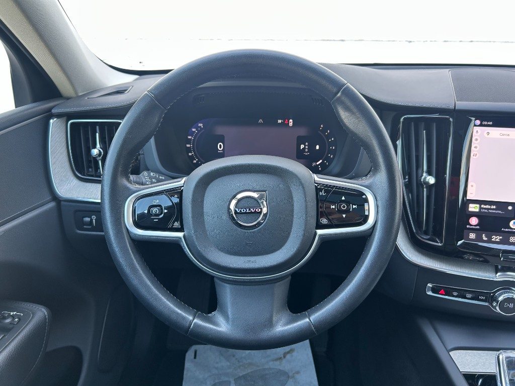 VOLVO XC60 B4 (d) AWD automatico Inscription - Grid Foto 10