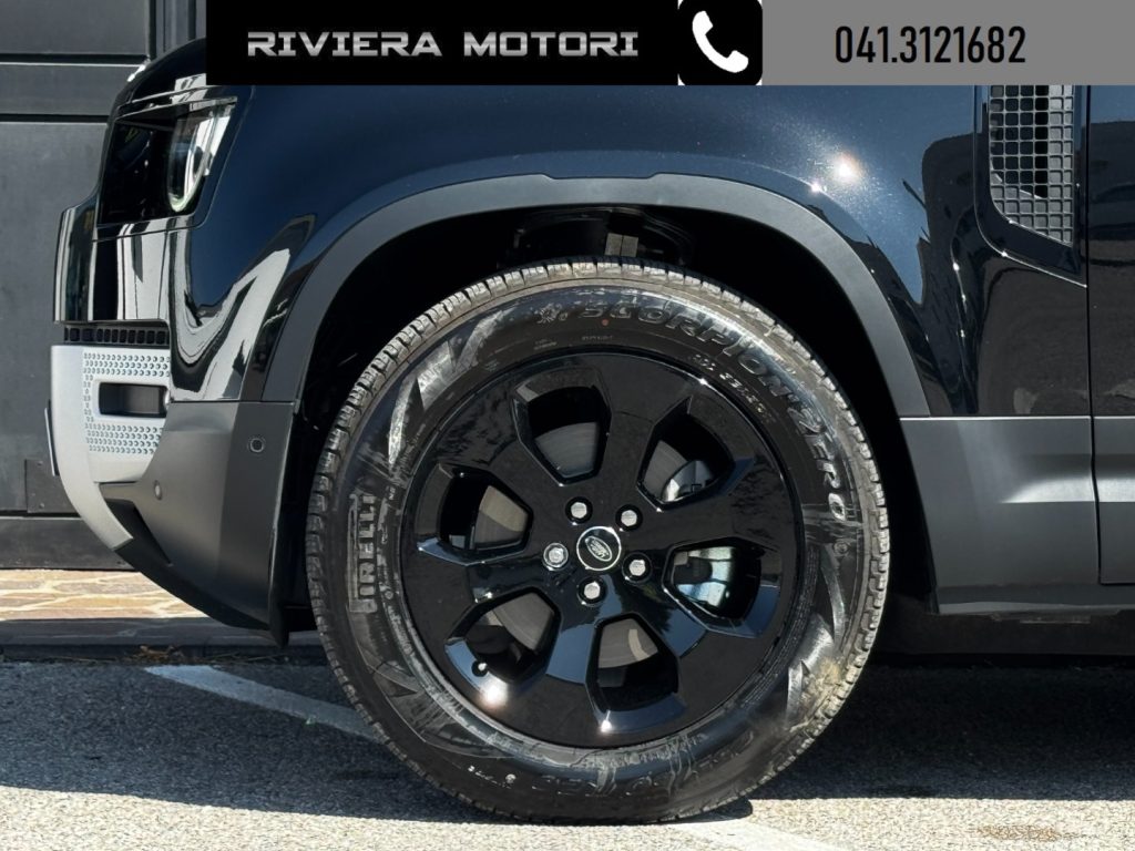LAND ROVER Defender 110 3.0D I6 200 CV AWD Auto S - 15