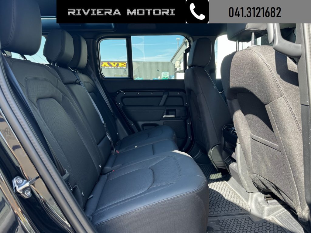 LAND ROVER Defender 110 3.0D I6 200 CV AWD Auto S - 11