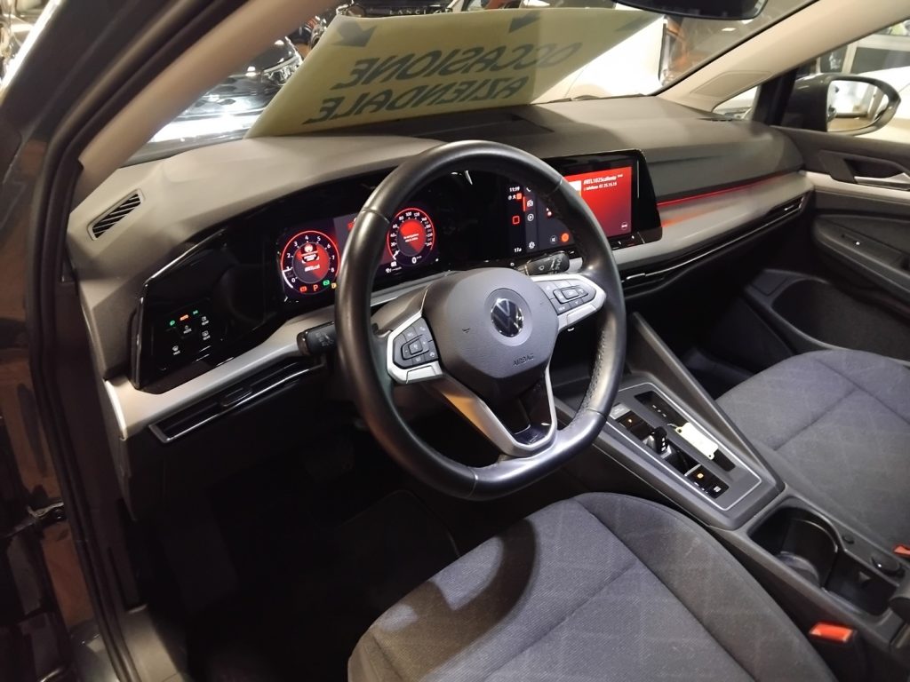 VOLKSWAGEN Golf 1.0 eTSI EVO Life DSG 17 MHEV - 11
