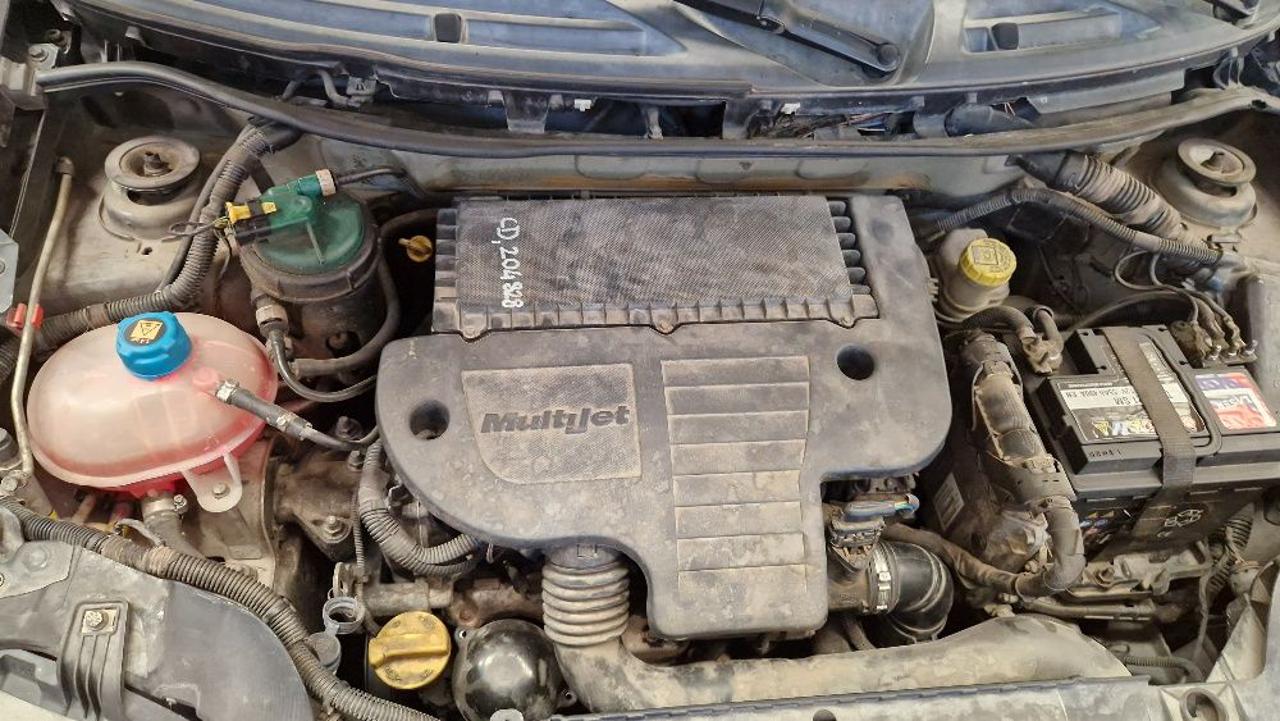 FIAT Panda 1.3 MJT 16V 4x4 Cross + GANCIO TRAINO - 13