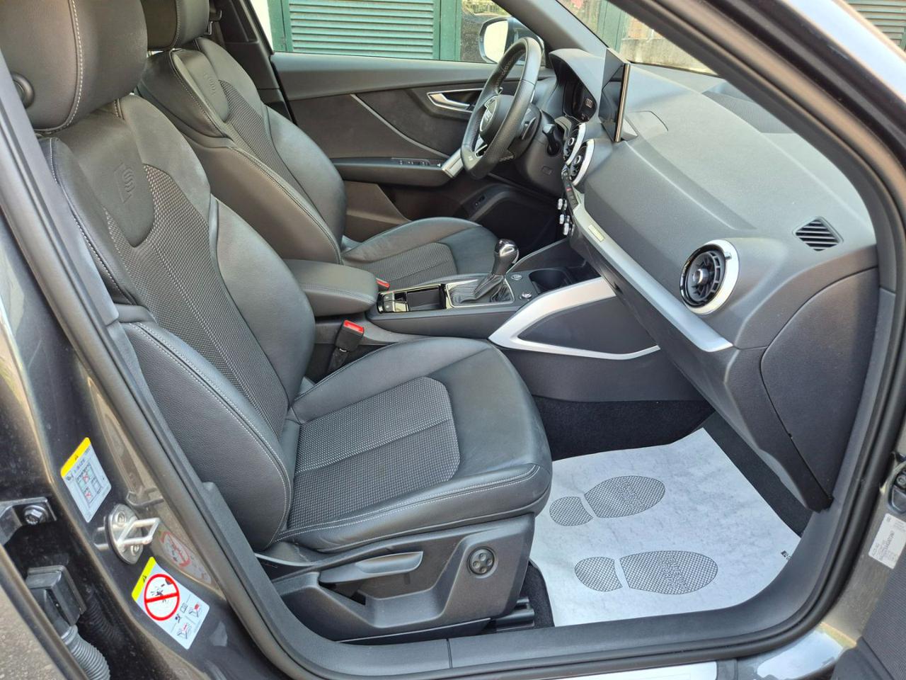 AUDI Q2 35 TDI S tronic S line Edition - 12