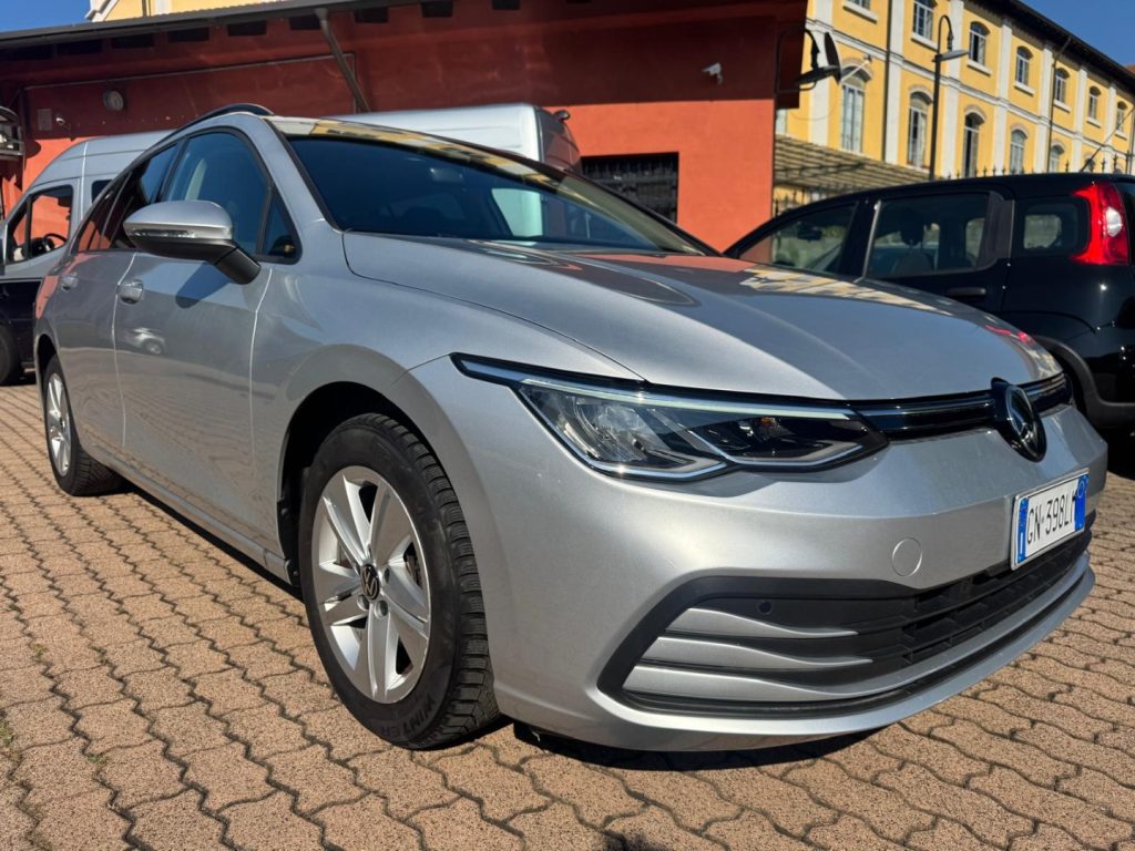 VOLKSWAGEN Golf Variant 1.5 eTSI EVO ACT DSG LIFE - 2