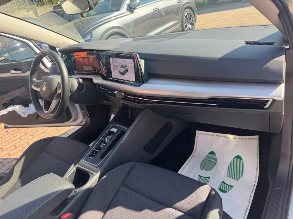 VOLKSWAGEN Golf Variant 1.5 eTSI EVO ACT DSG LIFE - 9