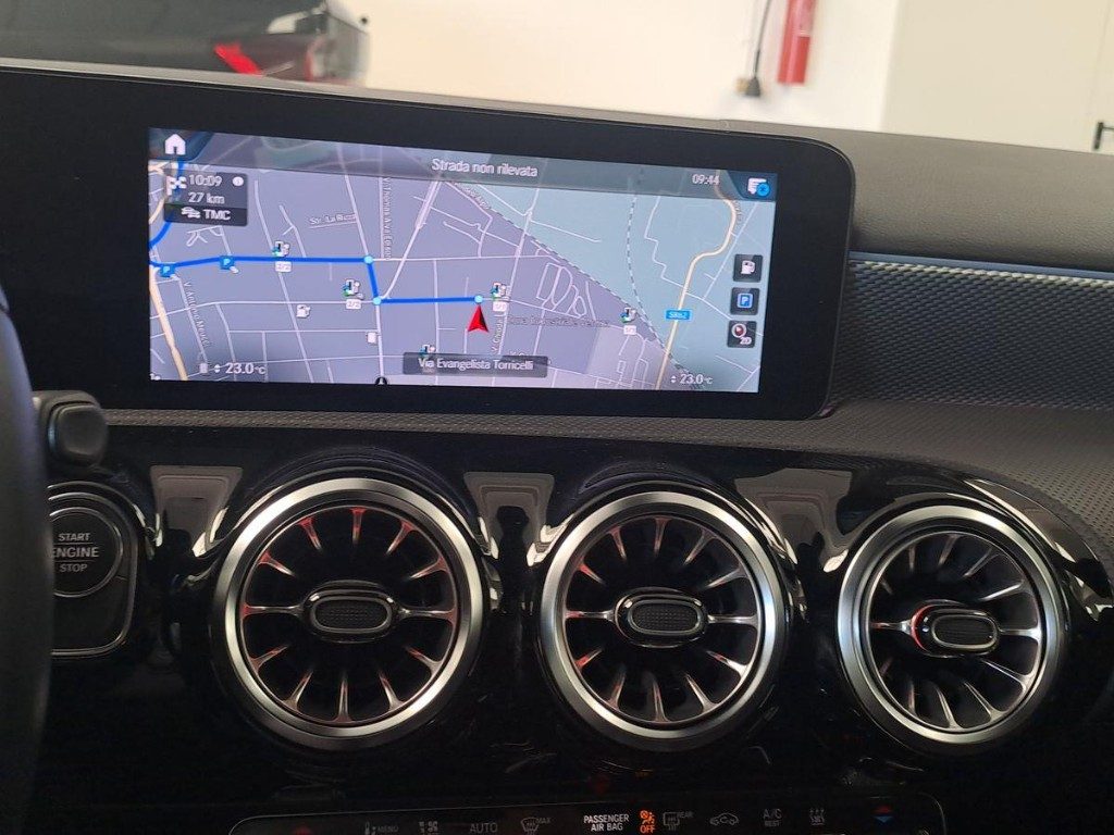 MERCEDES-BENZ A 250 e hybrid EQ Business - 11