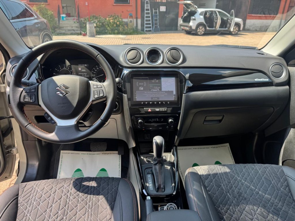 SUZUKI Vitara 1.4 110CV  Hybrid A/T 4WD Starview - 10