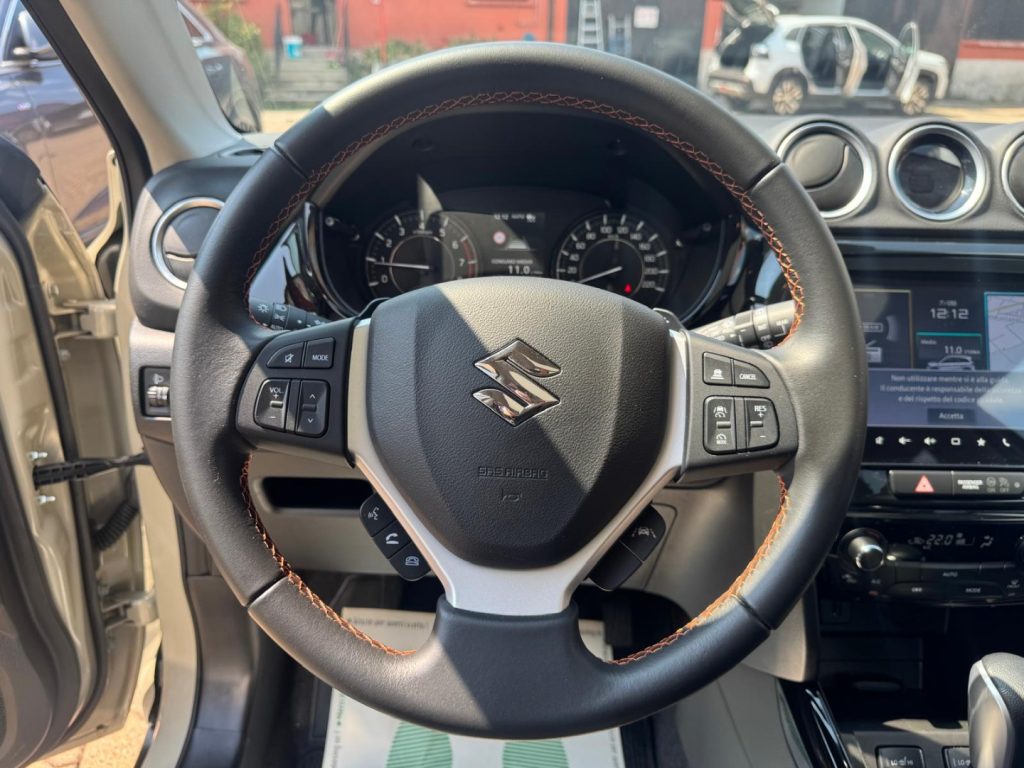 SUZUKI Vitara 1.4 110CV  Hybrid A/T 4WD Starview - 11