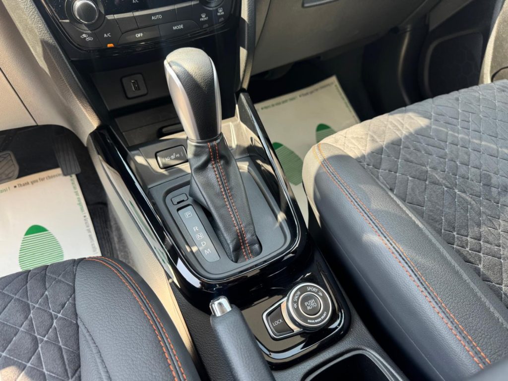 SUZUKI Vitara 1.4 110CV  Hybrid A/T 4WD Starview - 12