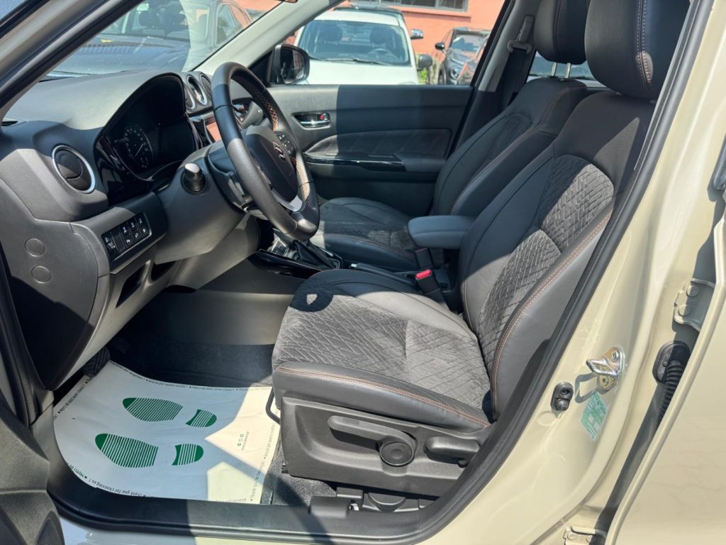 SUZUKI Vitara 1.4 110CV  Hybrid A/T 4WD Starview - 14