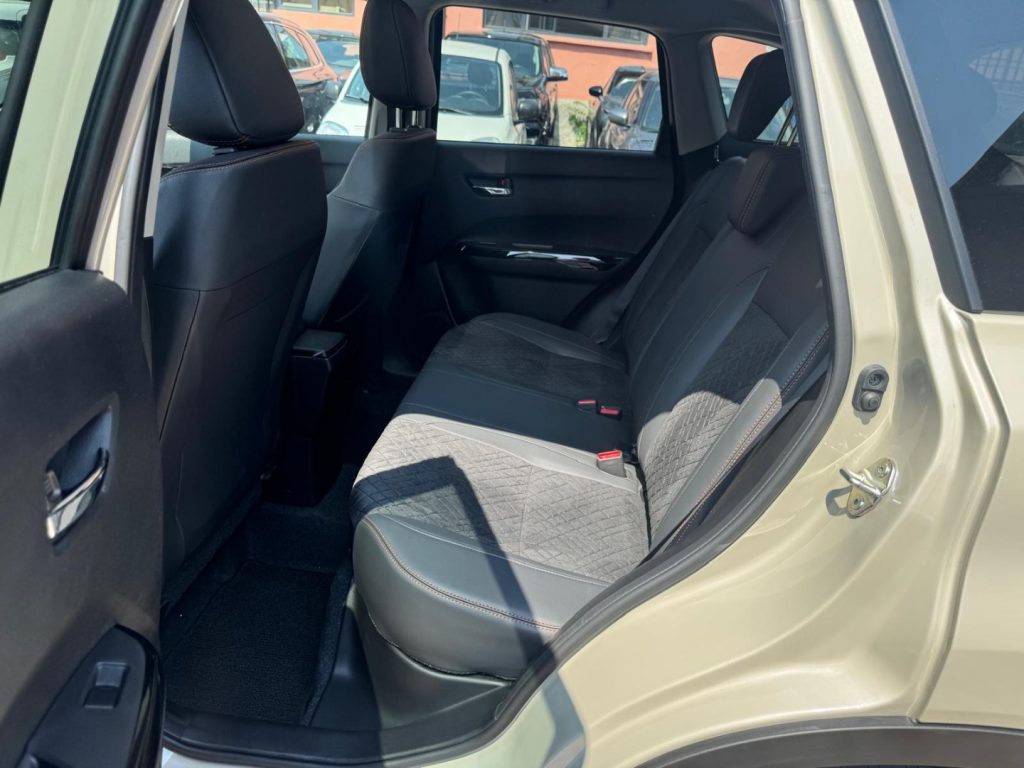 SUZUKI Vitara 1.4 110CV  Hybrid A/T 4WD Starview - 15