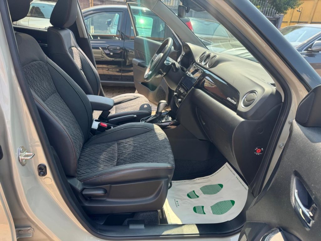 SUZUKI Vitara 1.4 110CV  Hybrid A/T 4WD Starview - 16