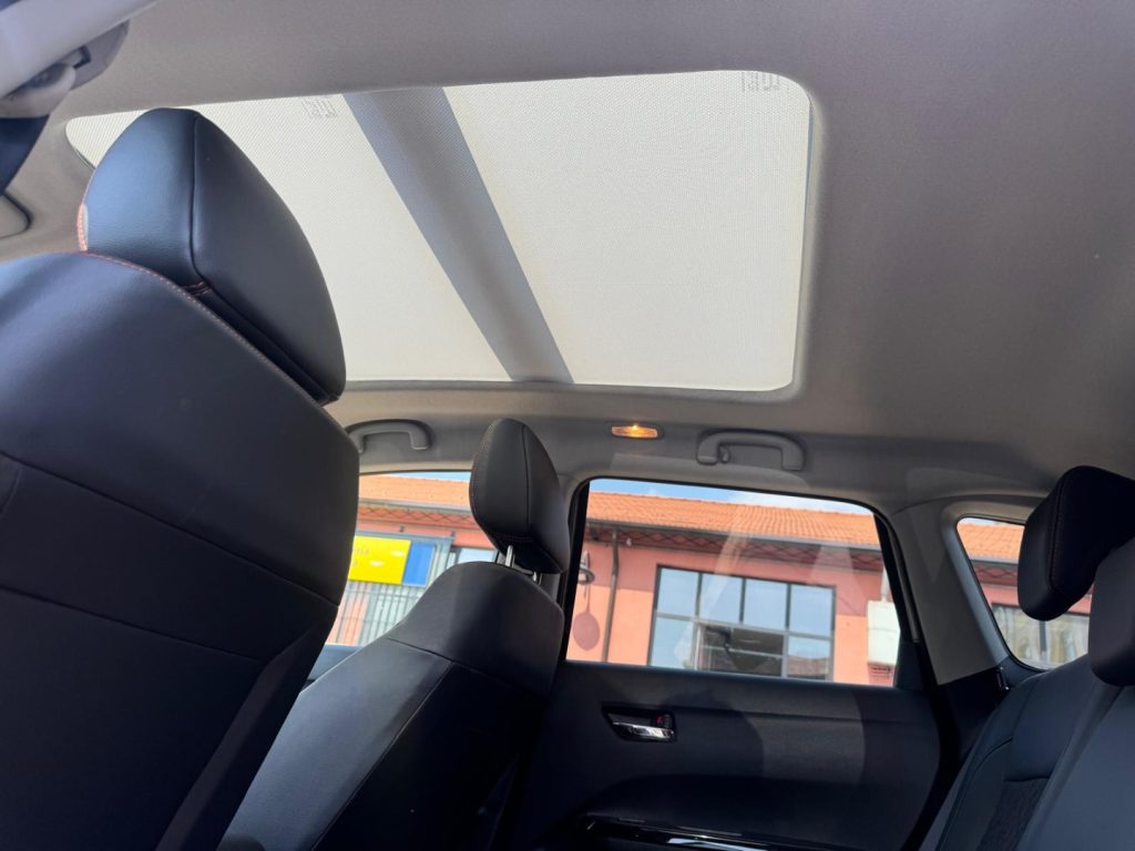 SUZUKI Vitara 1.4 110CV  Hybrid A/T 4WD Starview - 18
