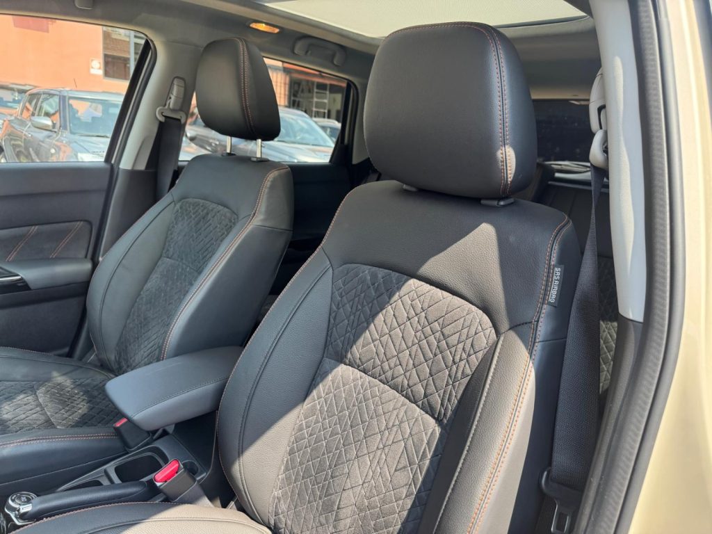 SUZUKI Vitara 1.4 110CV  Hybrid A/T 4WD Starview - 19