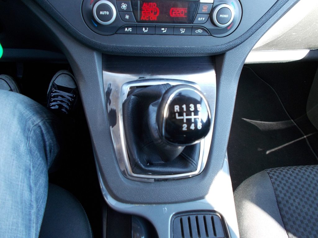 FORD C-Max 2.0 TDCi 136 CV Titanium - 16