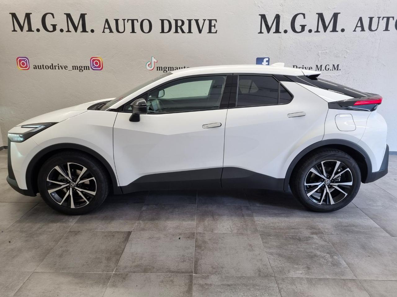 TOYOTA C-HR 1.8 HV Trend - 24