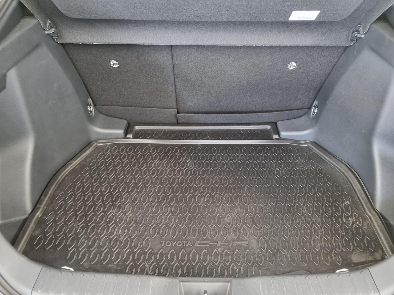 TOYOTA C-HR 1.8 HV Trend - 17
