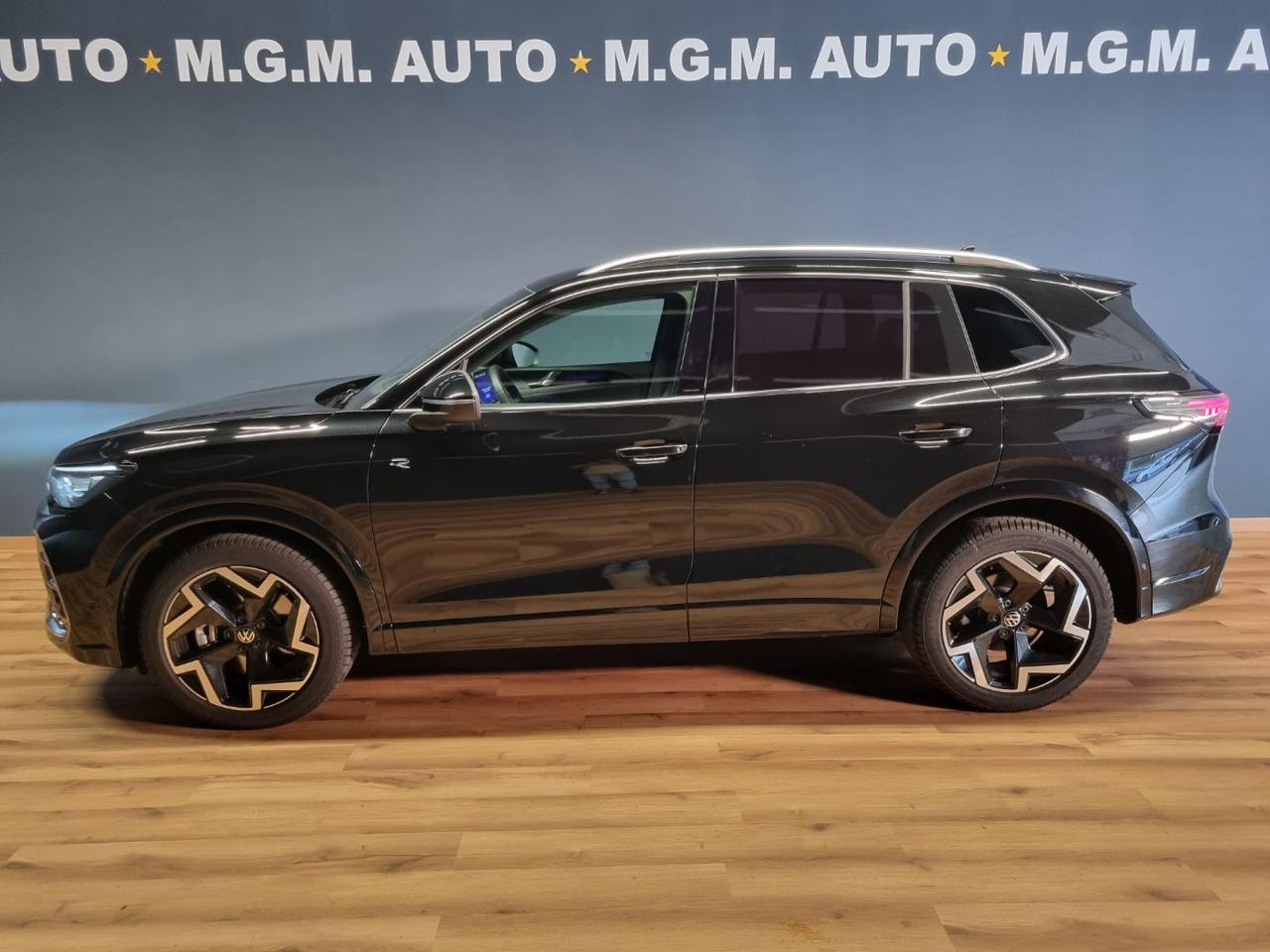 VOLKSWAGEN Tiguan 2.0 TDI 150 CV DSG R-Line - 2