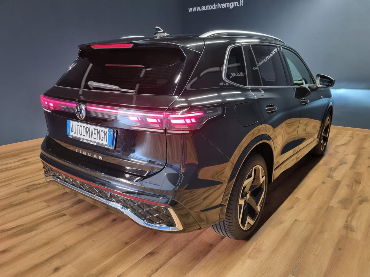 VOLKSWAGEN Tiguan 2.0 TDI 150 CV DSG R-Line - 22
