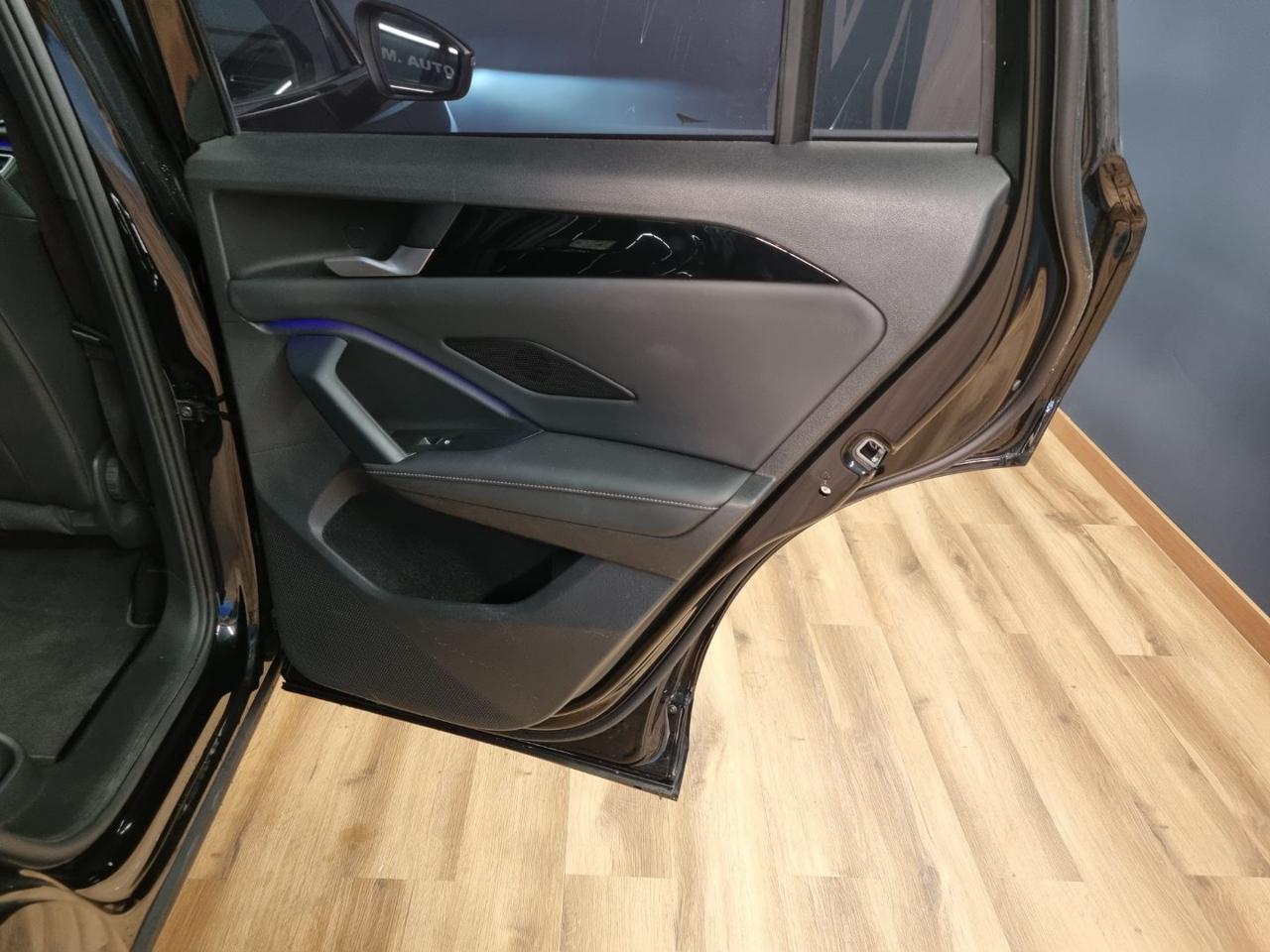 VOLKSWAGEN Tiguan 2.0 TDI 150 CV DSG R-Line - 17