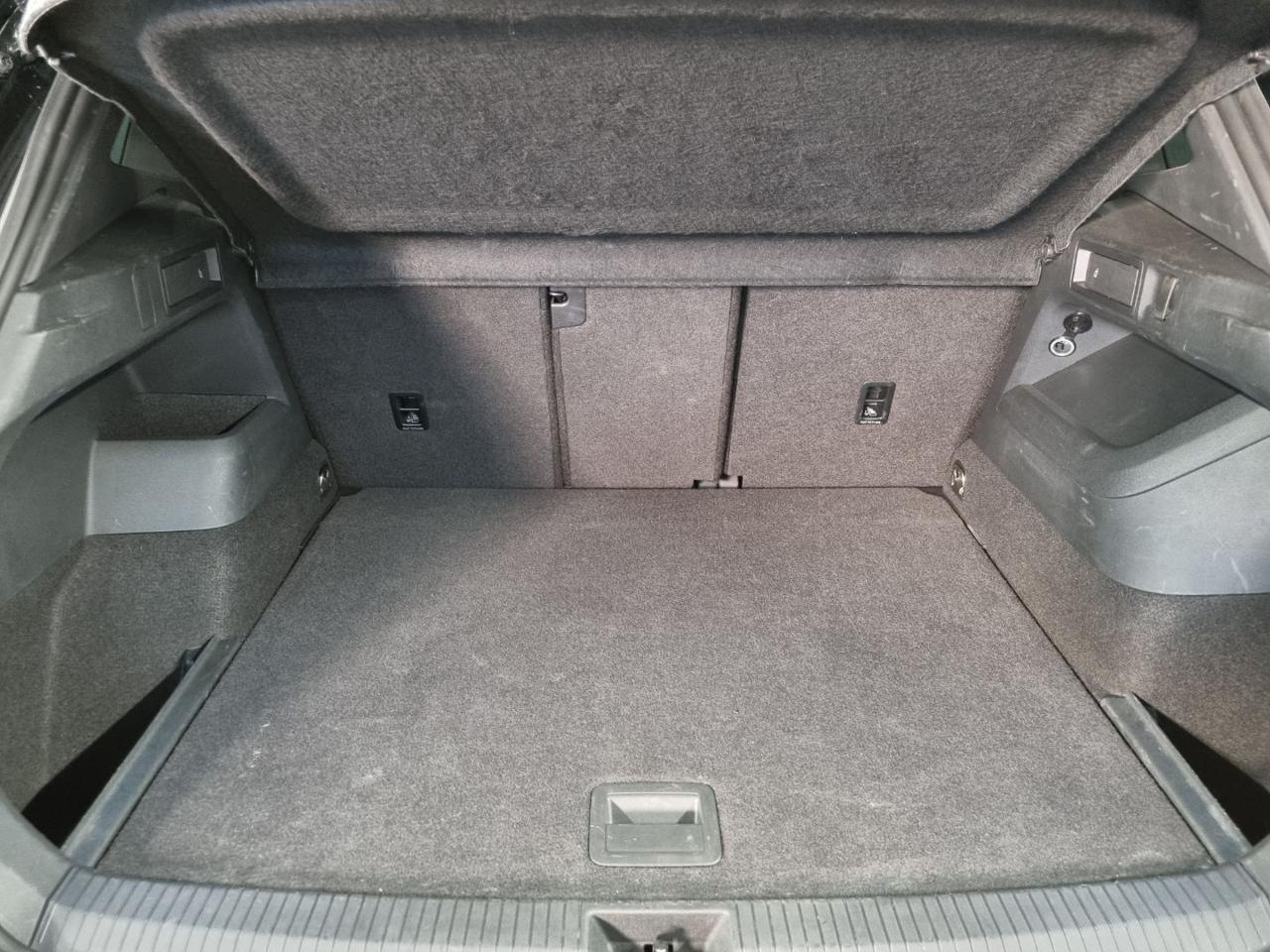 VOLKSWAGEN Tiguan 2.0 TDI 150 CV DSG R-Line - 14