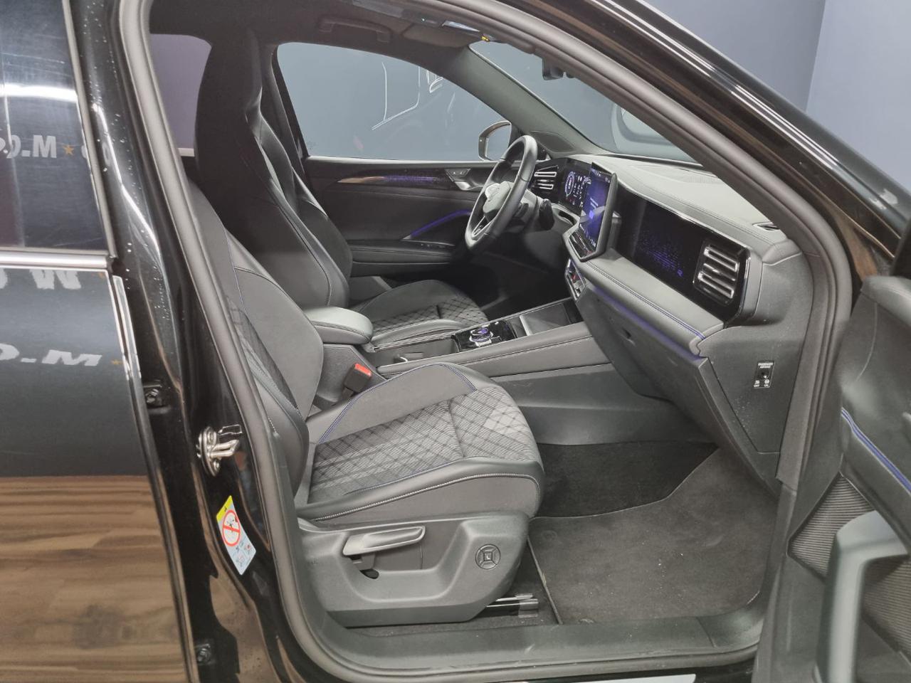 VOLKSWAGEN Tiguan 2.0 TDI 150 CV DSG R-Line - 8