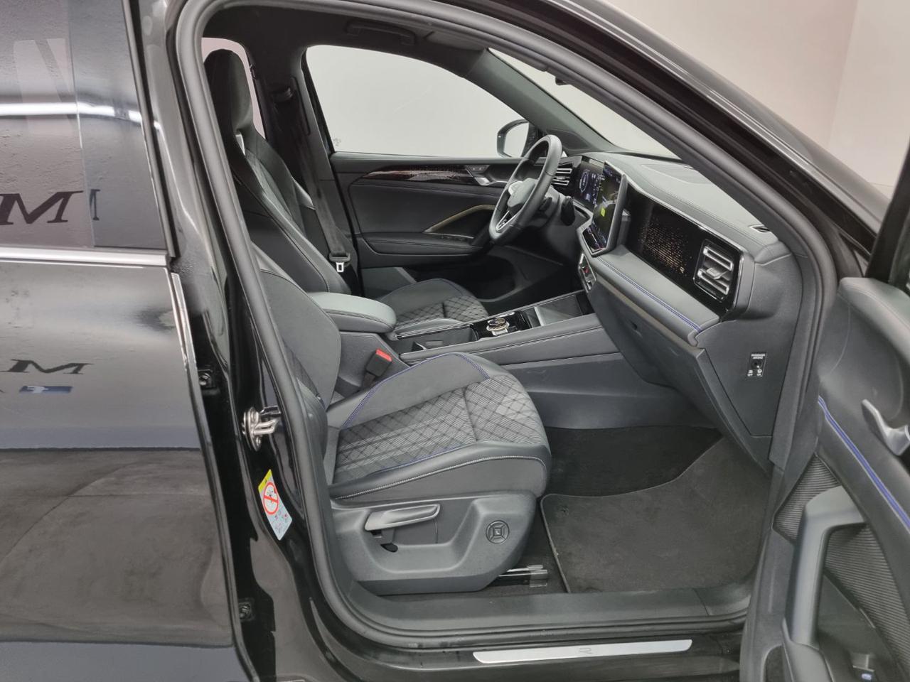 VOLKSWAGEN Tiguan 2.0 TDI 150 CV DSG R-Line - 8