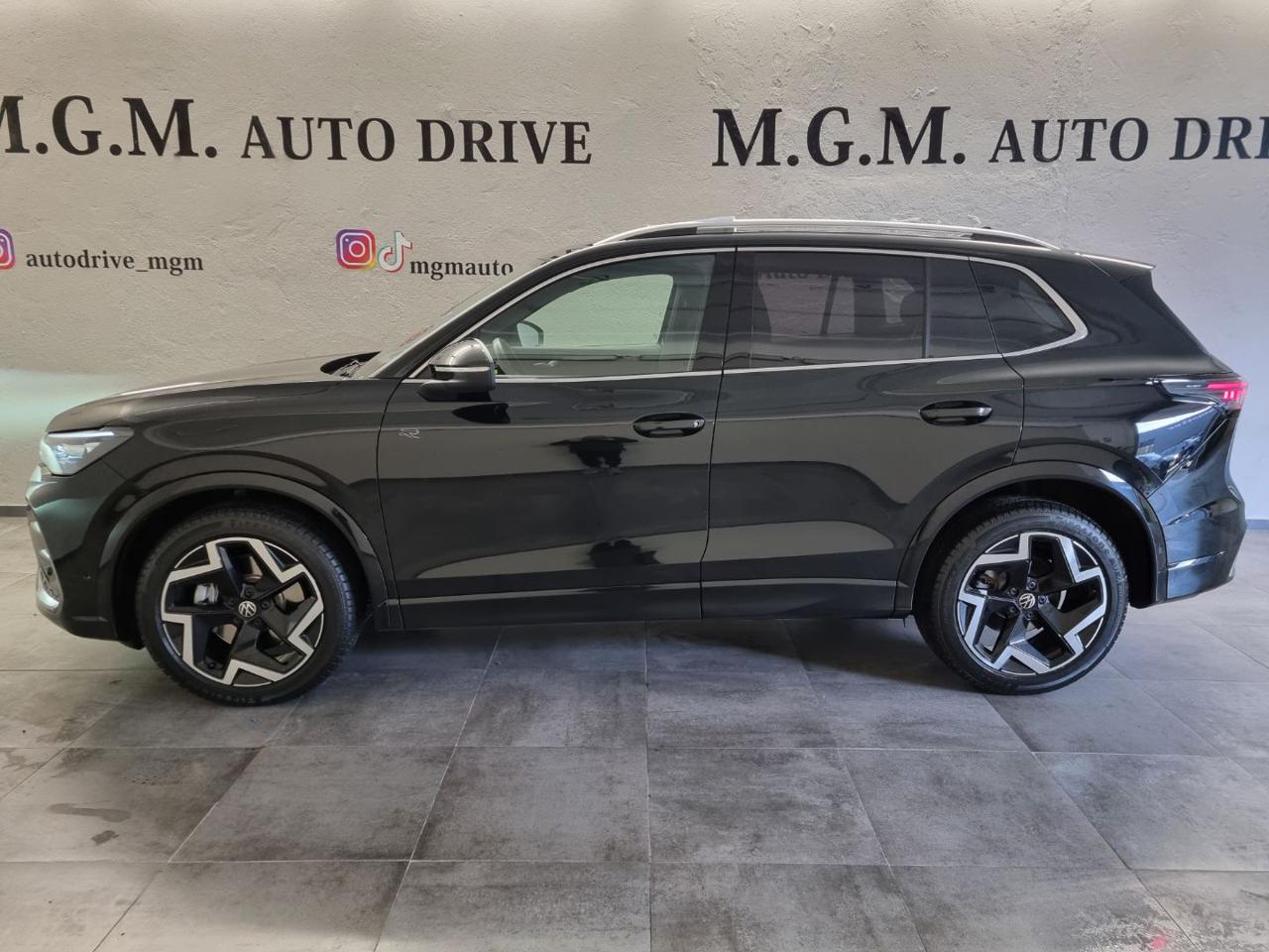 VOLKSWAGEN Tiguan 2.0 TDI 150 CV DSG R-Line - 2