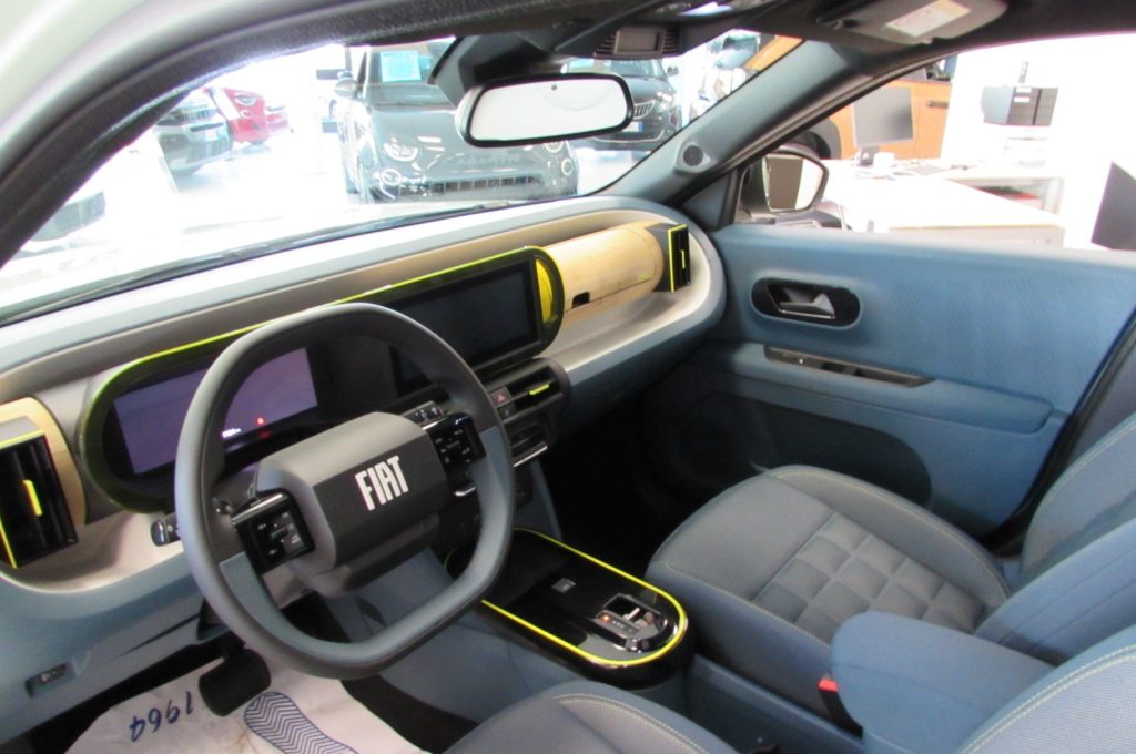 FIAT Grande Panda 1.2 Hybrid 110 CV S&S La Prima - 7