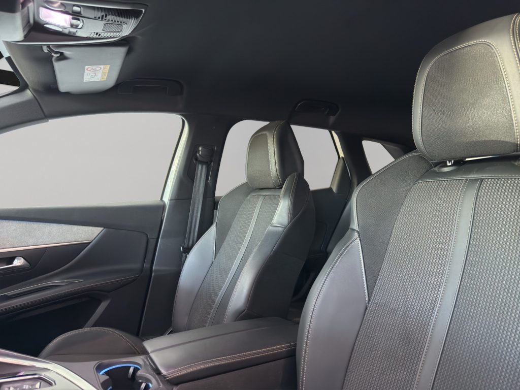 PEUGEOT 3008 BlueHDi 130 S&S EAT8 GT - 26