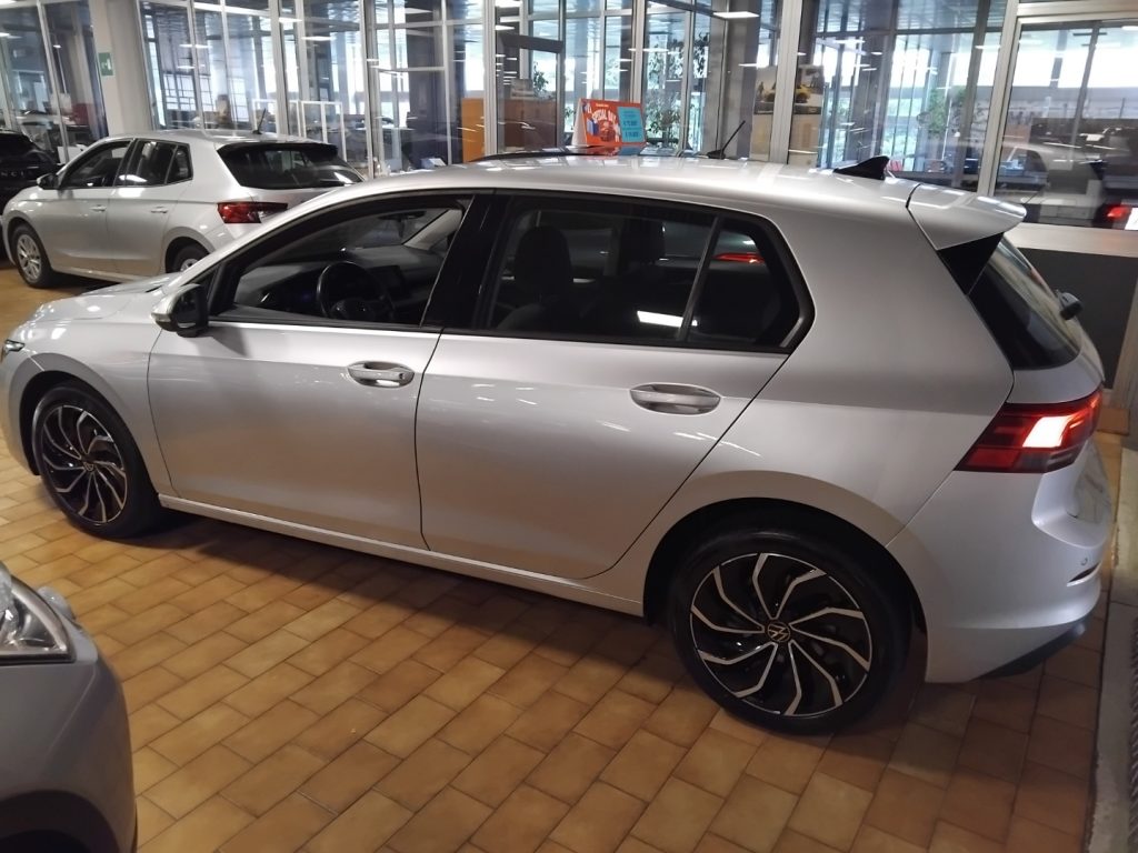 VOLKSWAGEN Golf 1.0 eTSI EVO Life DSG 17 MHEV - 4