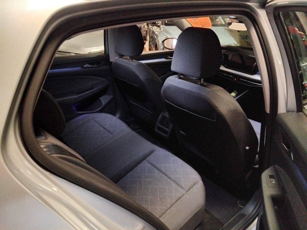 VOLKSWAGEN Golf 1.0 eTSI EVO Life DSG 17 MHEV - 10