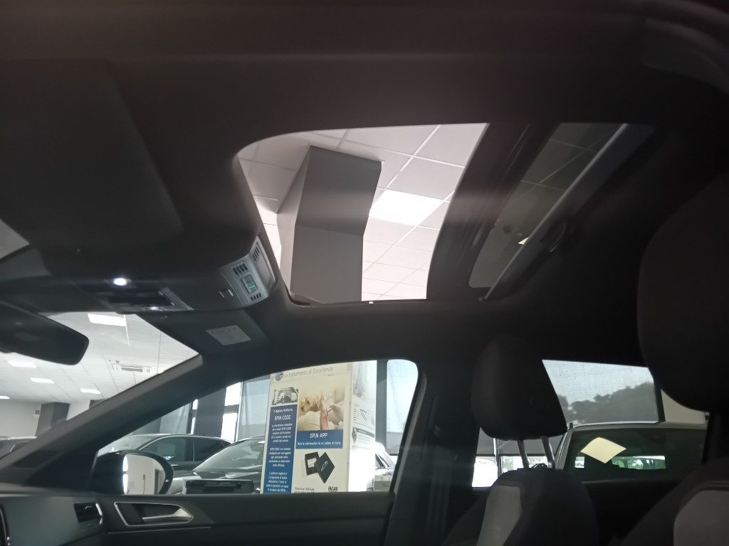 Clicca per ingrandire Taigo - 1.5 TSI ACT 150 CV DSG R-Line