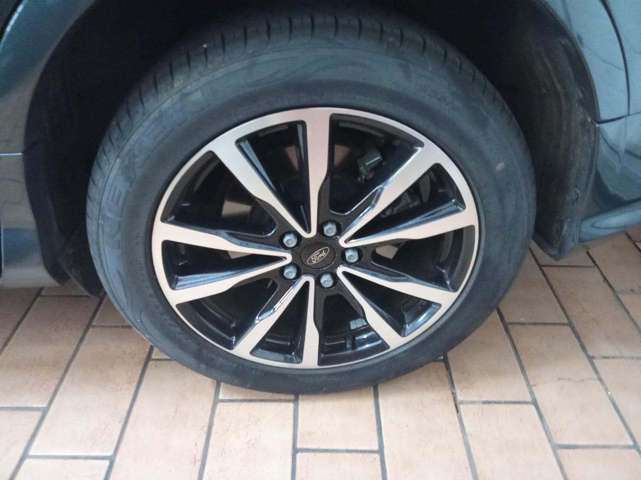 FORD Kuga 1.5 TDCI 120 CV S&S 2WD ST-Line - 6