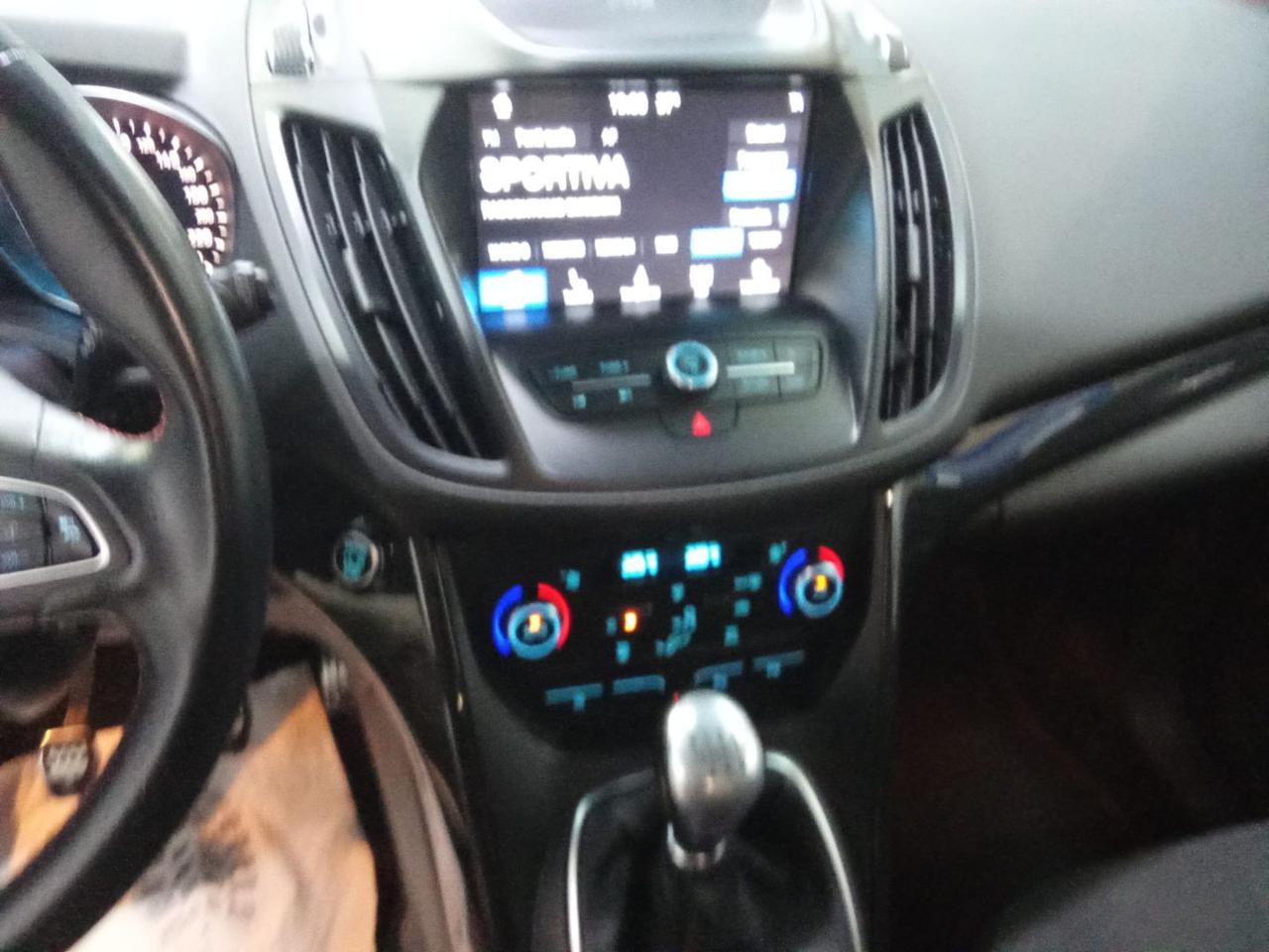 FORD Kuga 1.5 TDCI 120 CV S&S 2WD ST-Line - 13