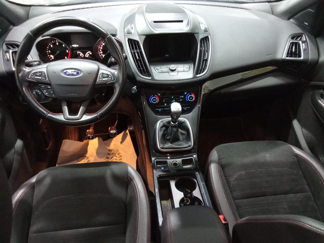 FORD Kuga 1.5 TDCI 120 CV S&S 2WD ST-Line - 8