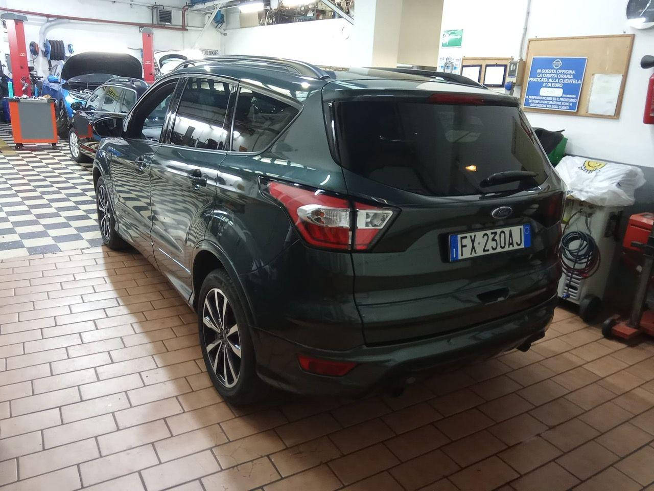 FORD Kuga 1.5 TDCI 120 CV S&S 2WD ST-Line - 4