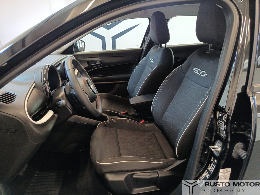 FIAT 600 1.2 hybrid 110cv auto - 8