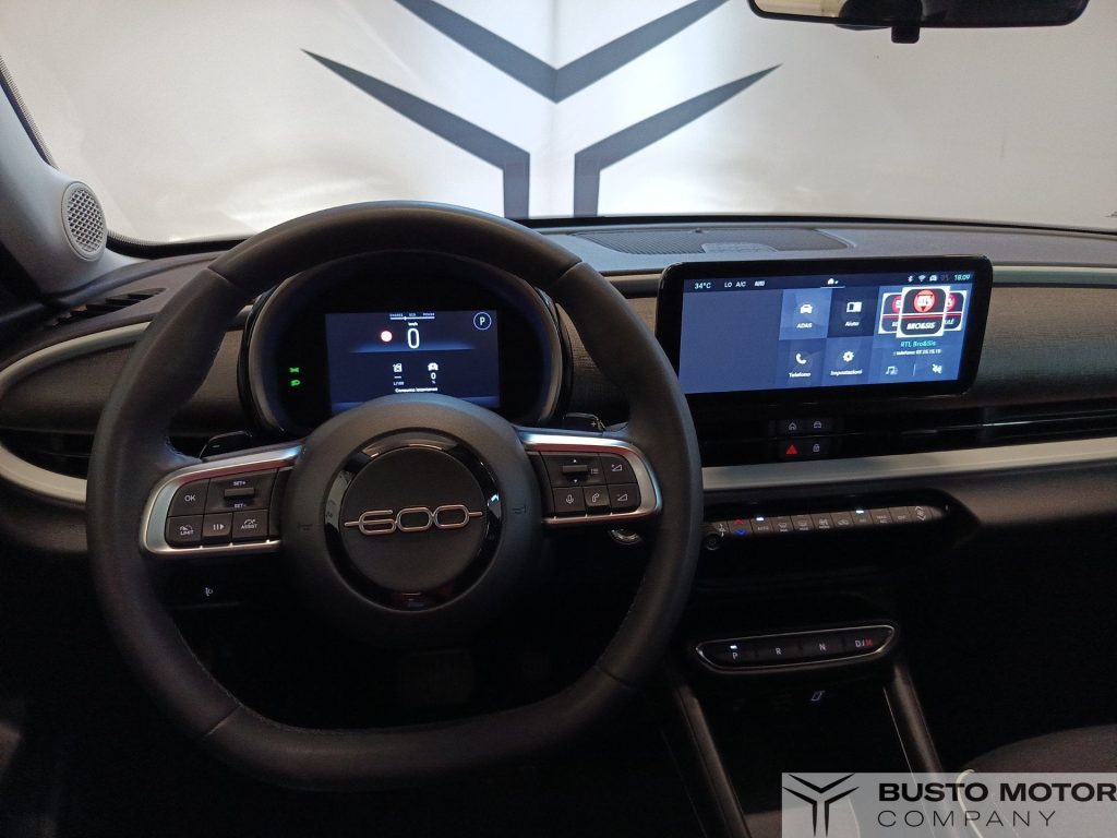 FIAT 600 1.2 hybrid 110cv auto - 11